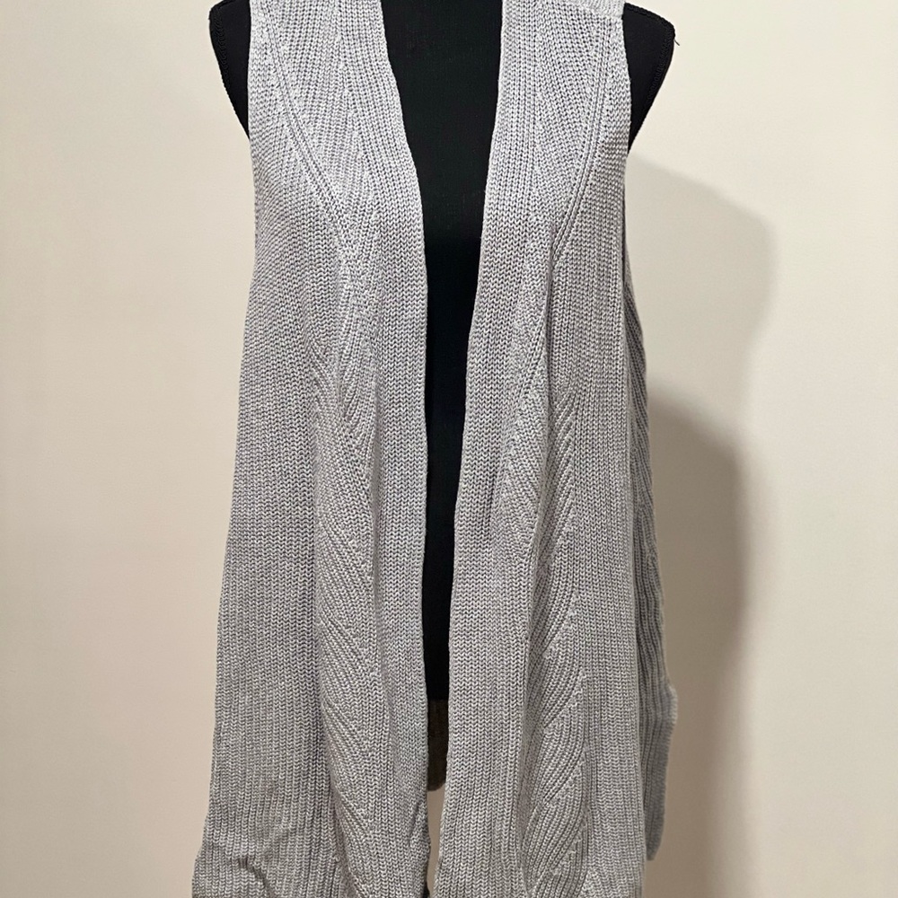 Beautiful Talbot’s Long Gray Knit Vest; Size 1X